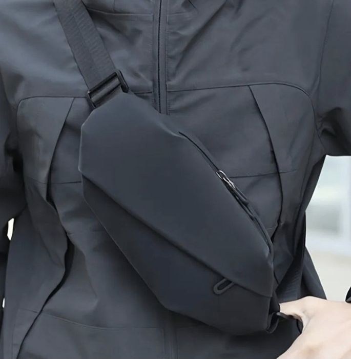 ТОП модел чантичка за кръст / диагоналка / паласка  / водоустойчива / черна