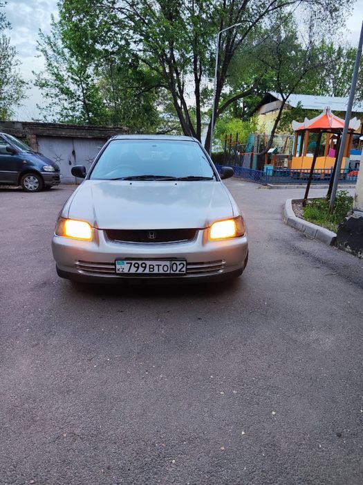 Автомашина honda domani