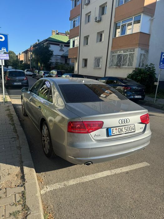 Audi A8 an 2012.