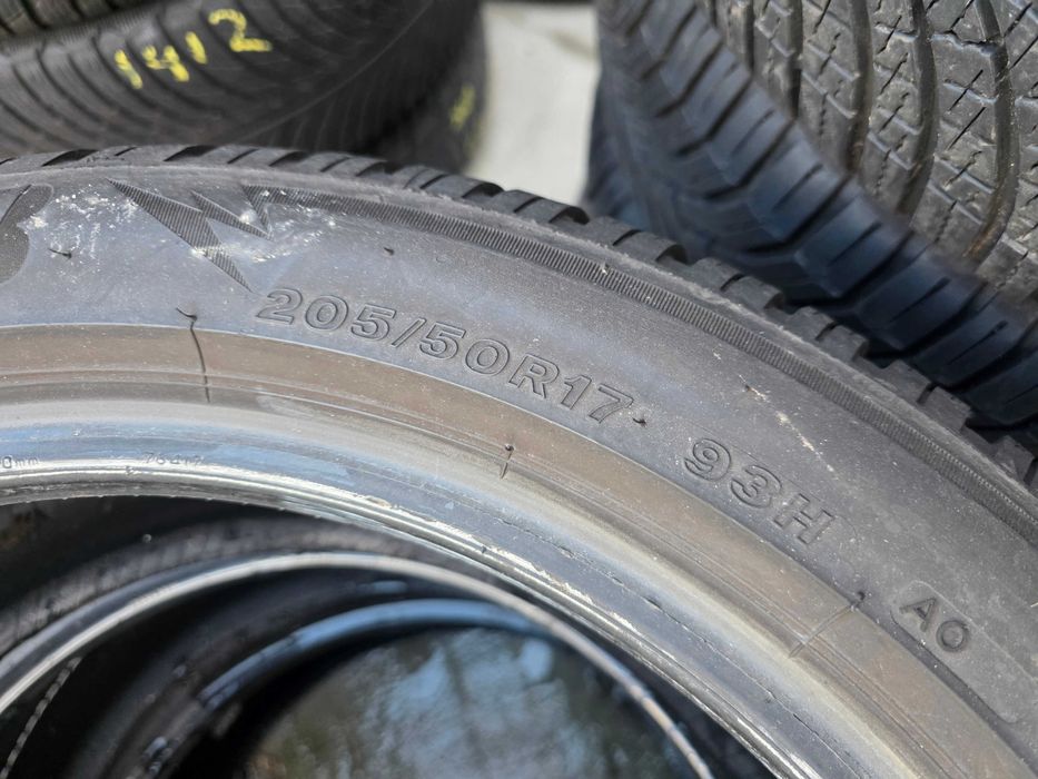 2бр Зимни гуми 205 50 17 - Bridgestone - DOT 2023