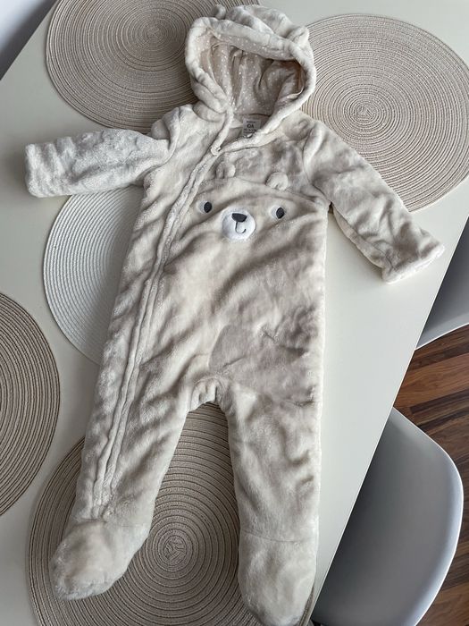 Salopetă pentru băieți/fete C&A (9-12 luni, 80 cm)