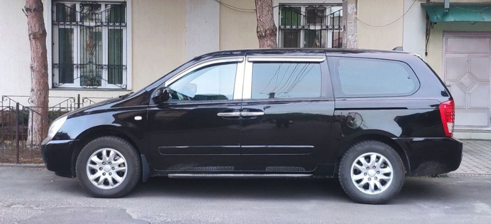 Продается Kia Carnival