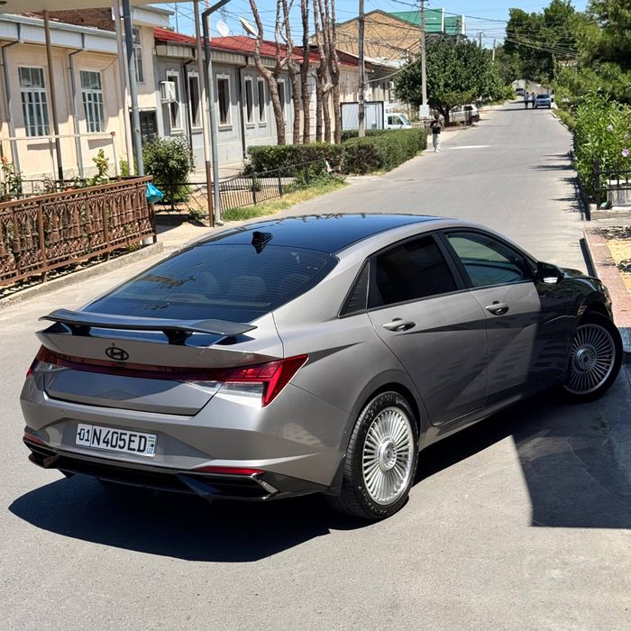 Hyundai elantra 1.6 2021 yil tozza