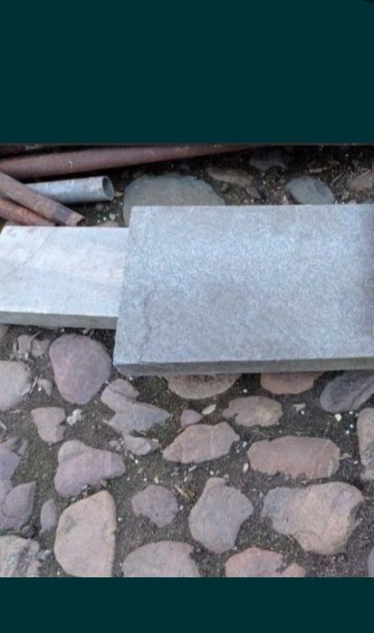 Стари инструменти - чукуве, клещи, пили,скоби, секачи, мрамор...