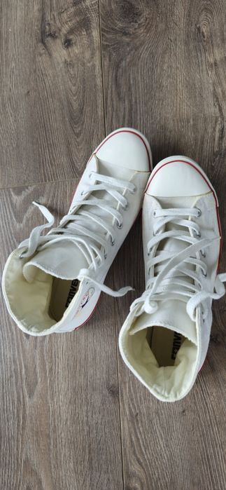 Converse, Oysho, Tommy, Levi's  38 и 39