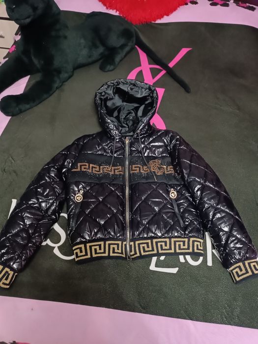 Продаю куртку демисезонная М