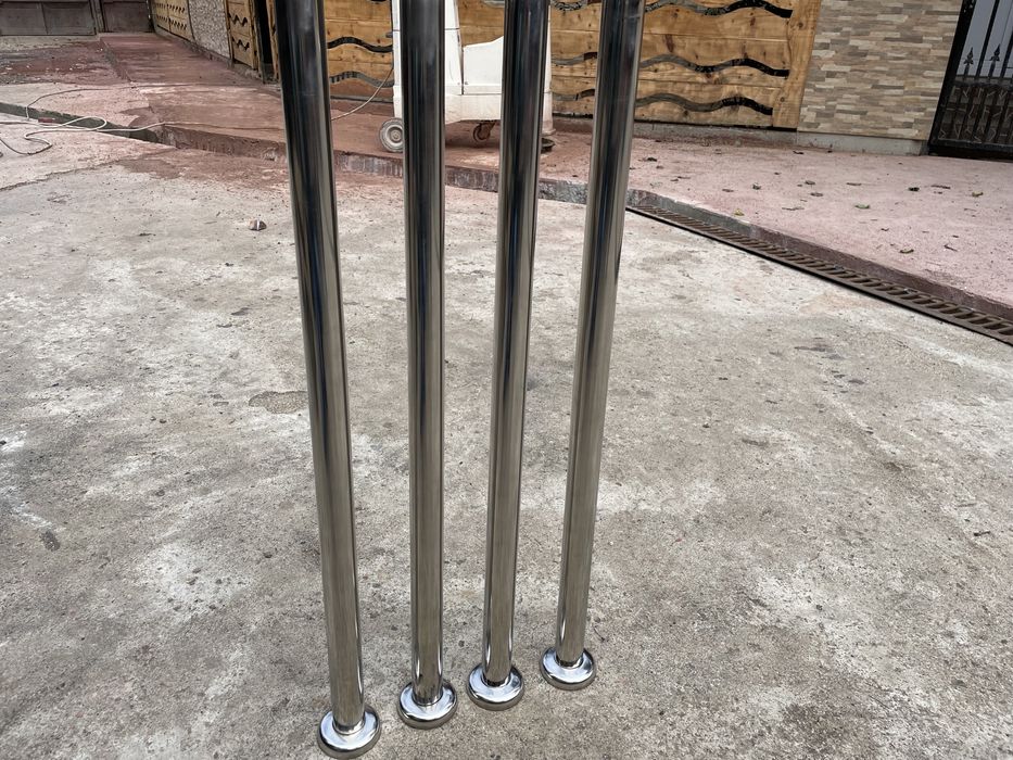 Montanti de inox pentru balustrade , teava neagra si inox etc.