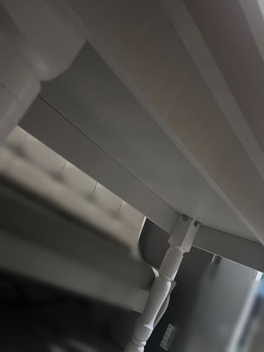 Продаю стол, абсолютно новый!