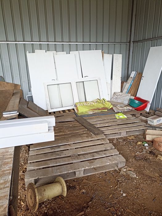 Geamuri termopane,uși lemn