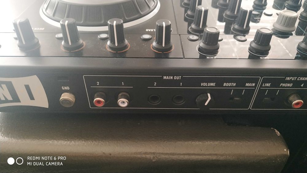 Traktor Kontrol S4 MK2 - DJ Контролер
