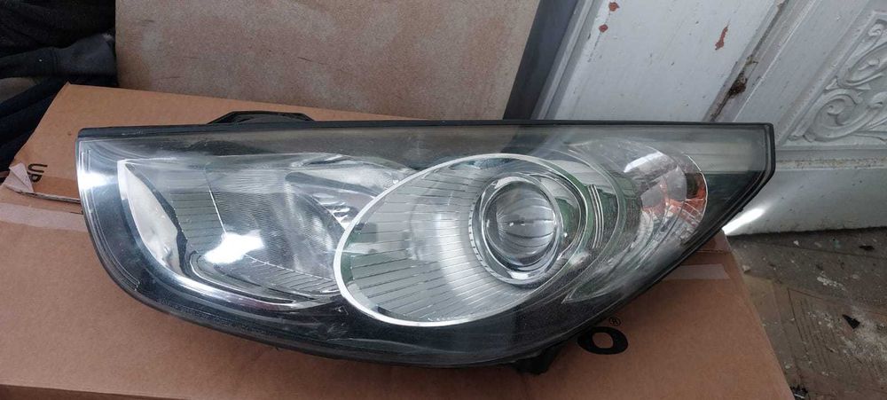 Faruri Hyundai ix35 an 2010 volan stanga