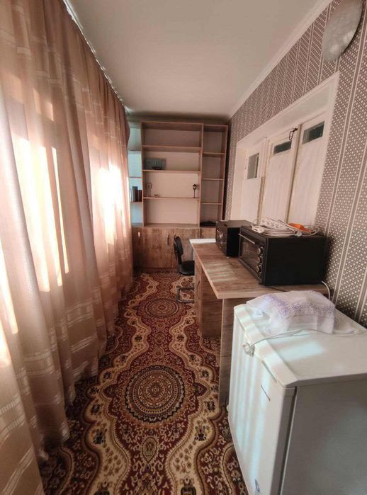 Продаётся 2/2/4,болкон 2х6, метро Дустлик - 1. Чкалов !