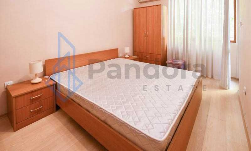 Двустаен апартамент под наем в Центъра