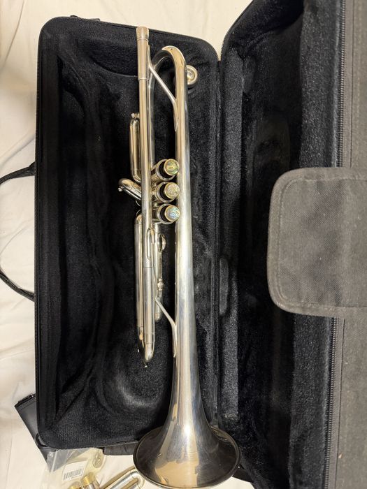 Продавам тромпет Yamaha
