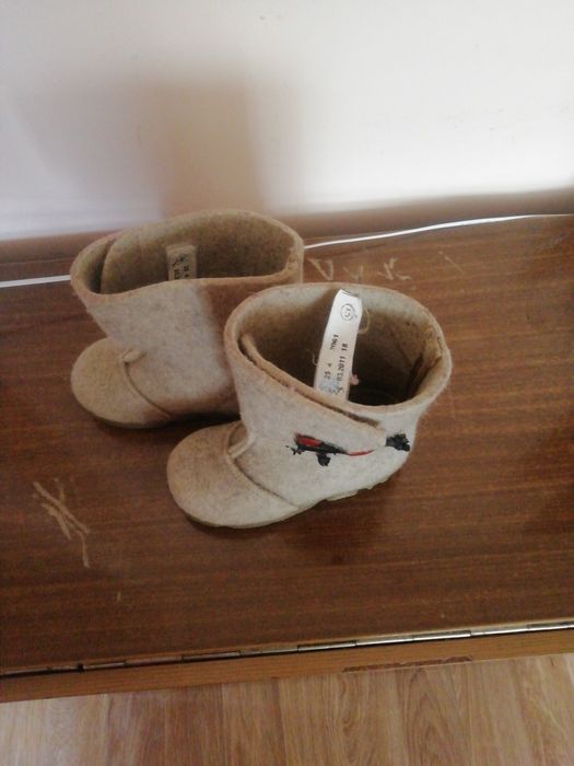 Продам детские валенки