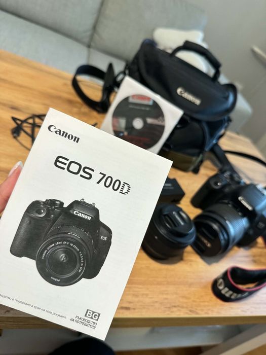 Фотоапарат Canon EOS 700D с 2 обектива