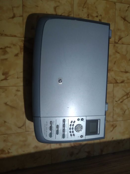 Продавам принтер НP с драйвари