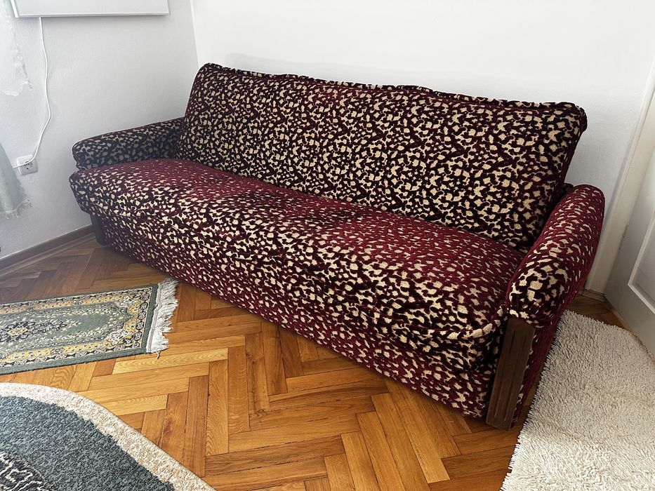 Set canapea extensibila si doua fotolii
