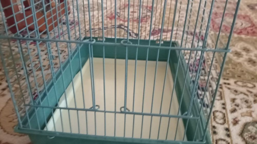 Продам клетку для попугаев