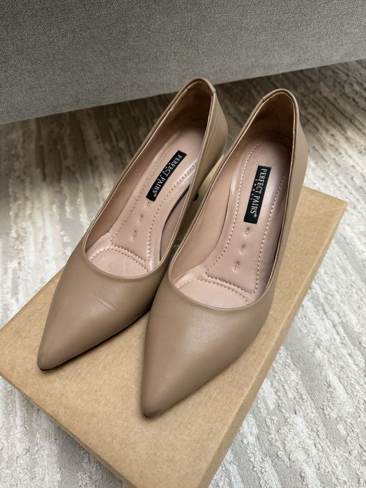 Бежевые туфли 35 размер