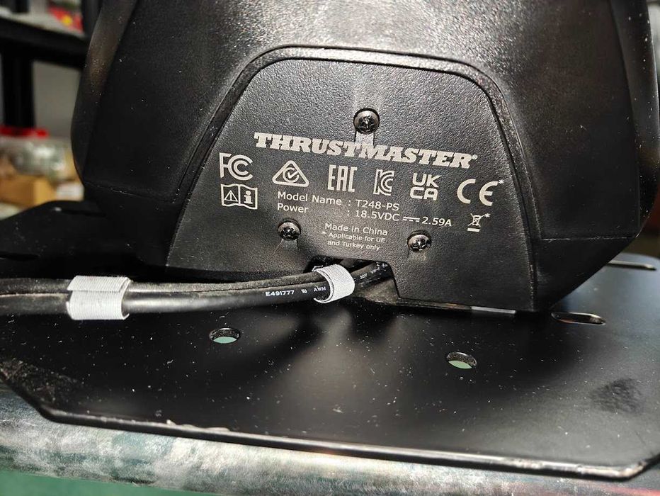 Vand volan Thrustmaster T248