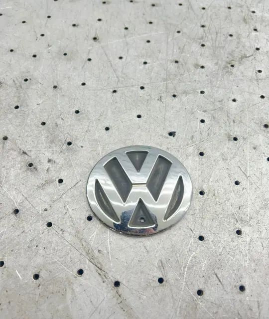 Emblema grila radiator 3B9853630 3B9853630 Volkswagen VW Passat 1999