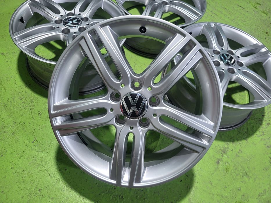 17 5x112 Vw Golf Touran Caddy Skoda лети джанти 5х112