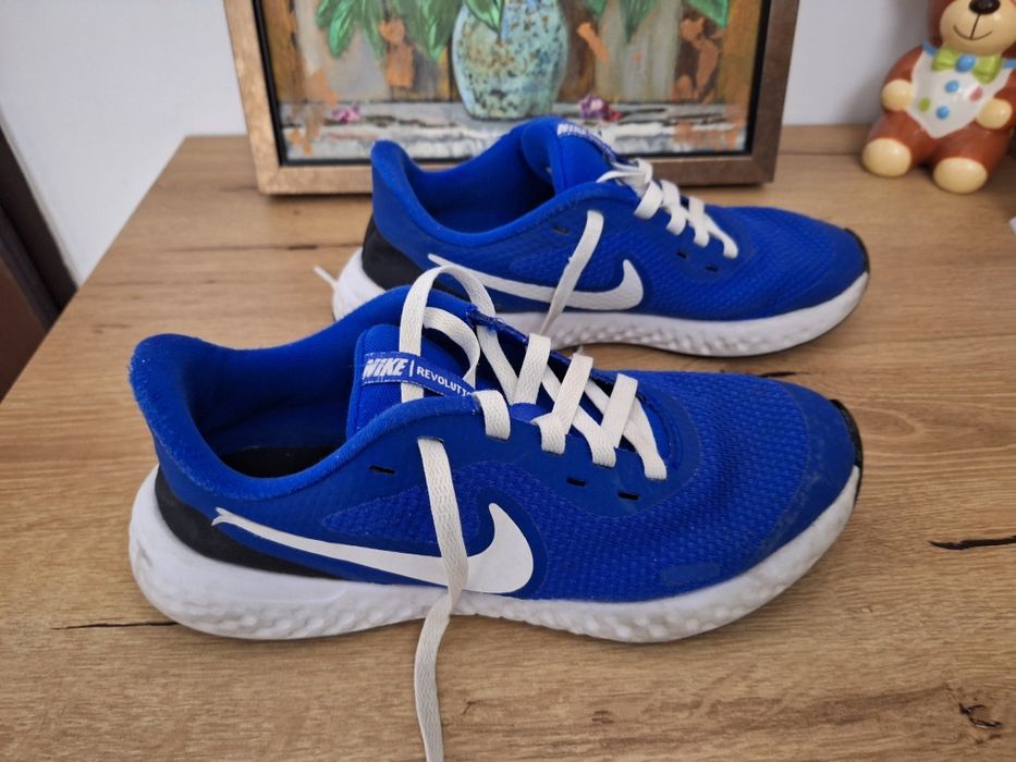 Pantofi sport Nike, pentru băieti, mărimea 37