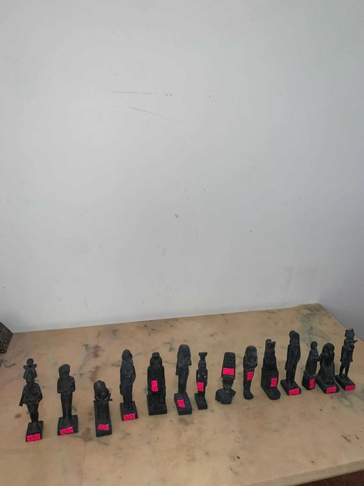 Figurine si sculpturi cu tenta Egipteana