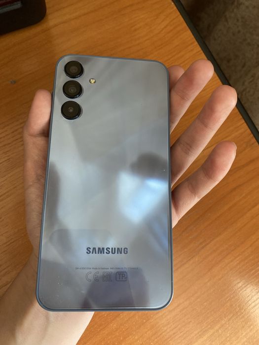 Самсунг а15 128гб все работает защитка есть