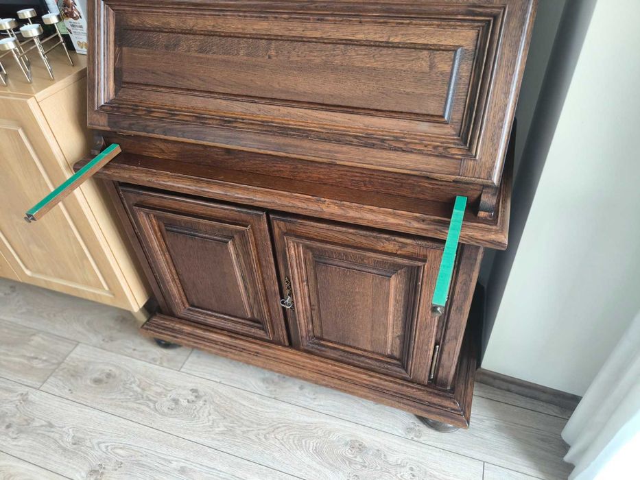 Писалище / скрин