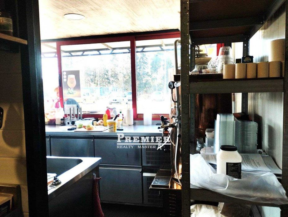 Продавам бизнес за улична храна, топ локация.