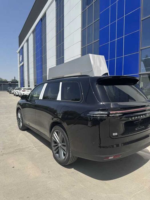 Naxt va nasiya savdoga Leapmotors C16