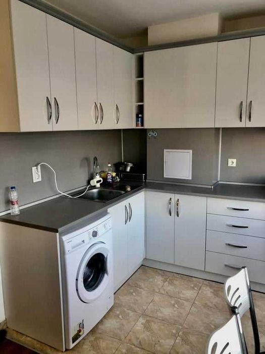 Дава се под наем Двустаен апартамент в Бургас, Славейков - 60 кв.м за 224.4 € - Снимка #1