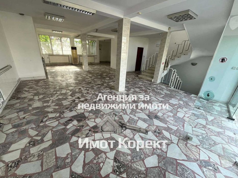 Дава се под наем Магазин в Асеновград - 260 кв.м за 969 € - Снимка #1