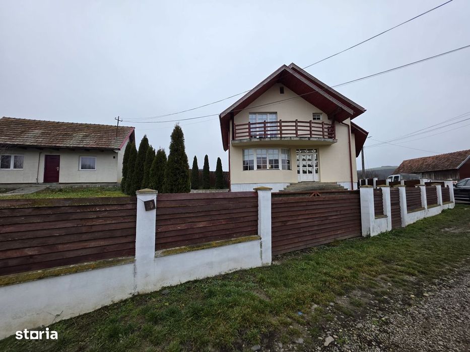 Casa noua Cerghid, teren 420 mp , gard facut, utilata si mobilata