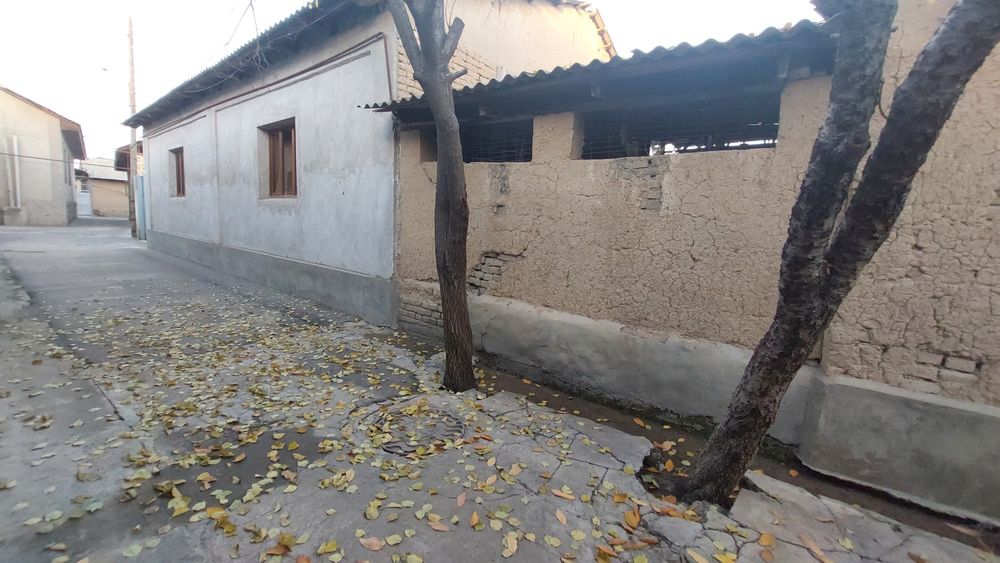 Yashnobod hovli sotiladi