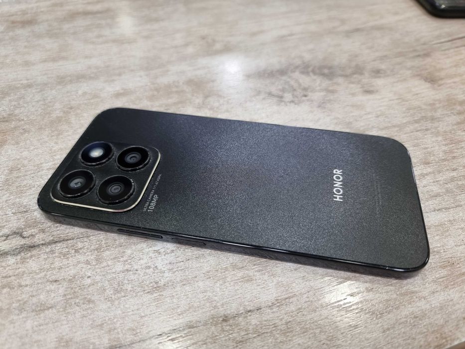 Телефон Honor x8b