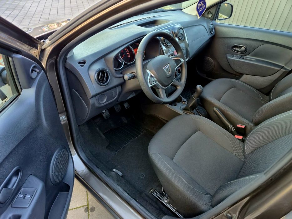 Dacia sandero  15.000 km noua 2019 benzina