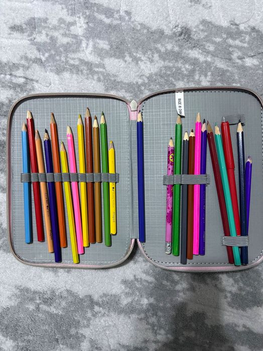 Несесер за моливи