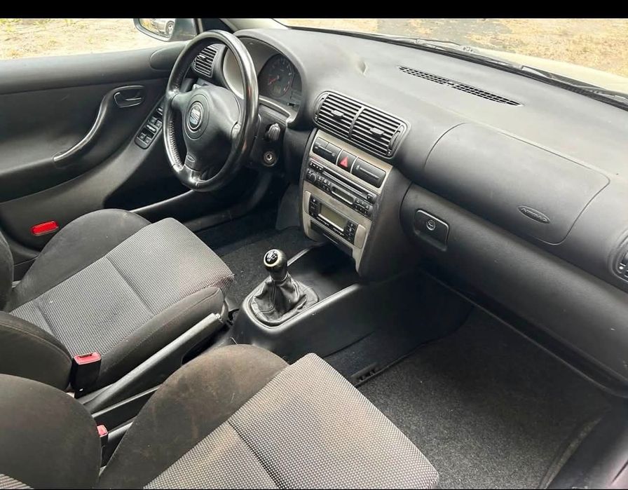 Vând Seat Leon 1.6 16v în stare foarte buna de funcționare.