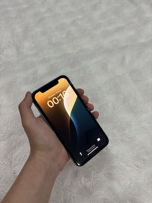 Срочно продам айфон 11