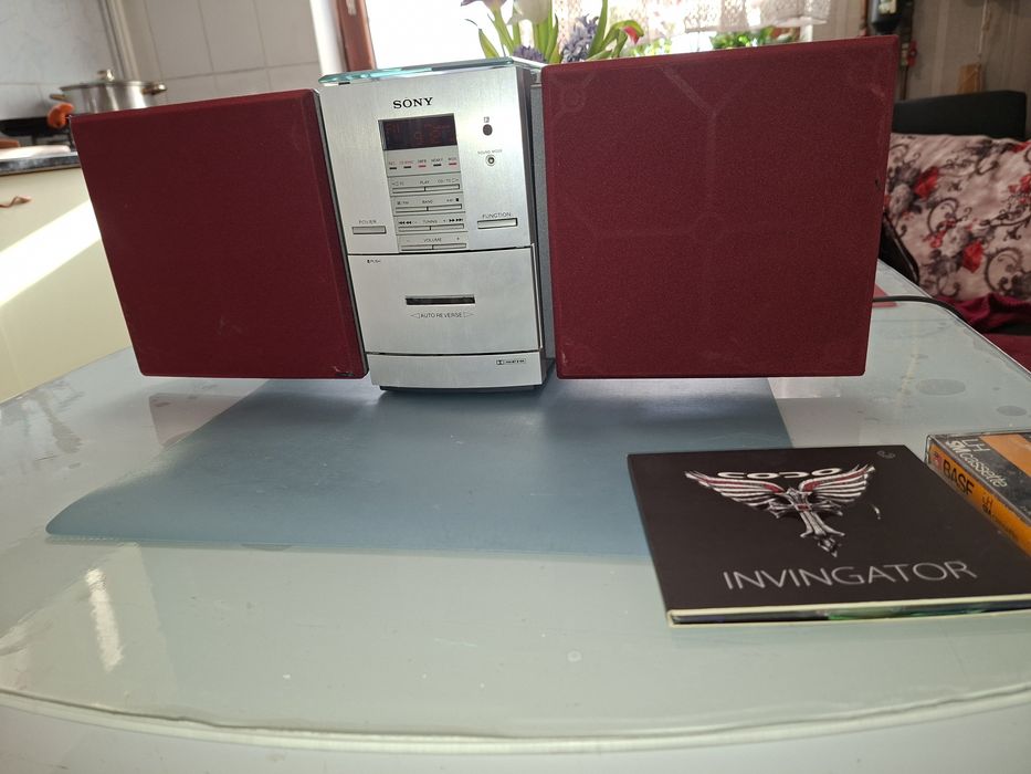 Sony CMD-ED1, sistem compact cu CD, radio si casetofon,boxe detașabile