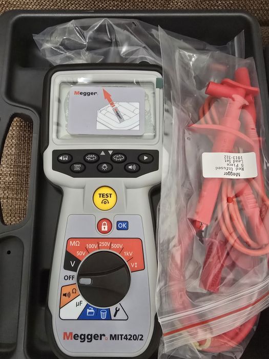 Tester de insularizare/instalații electrice Megger MIT 420/2