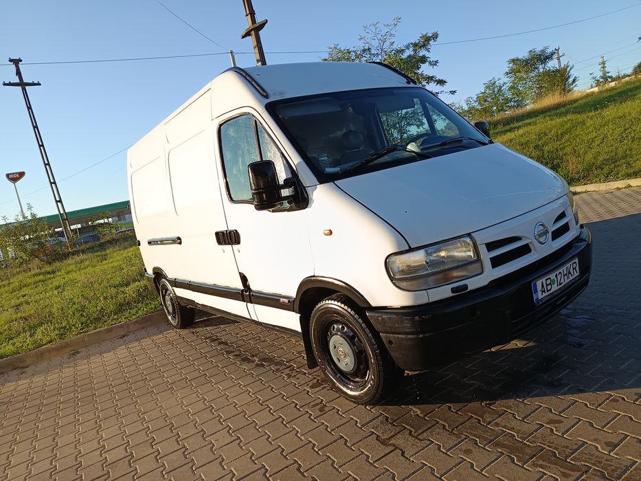 Nissan interstar