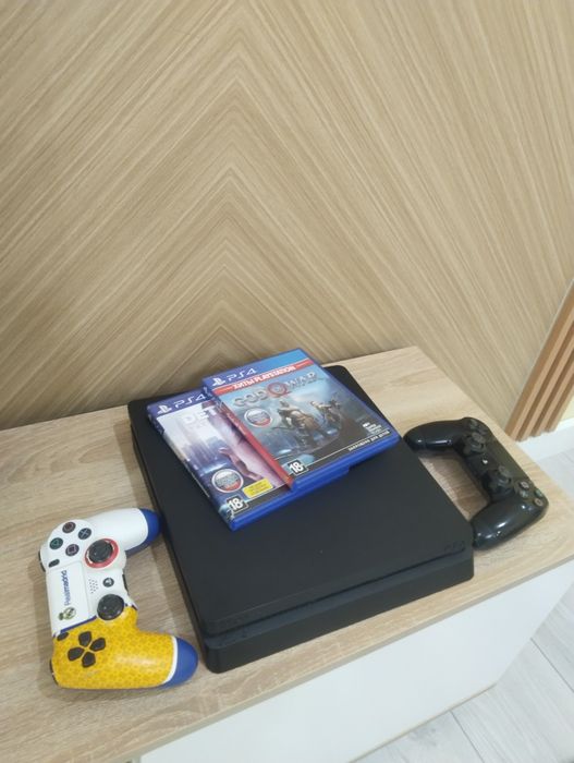 Продам пс4 Слим 1 ТБ