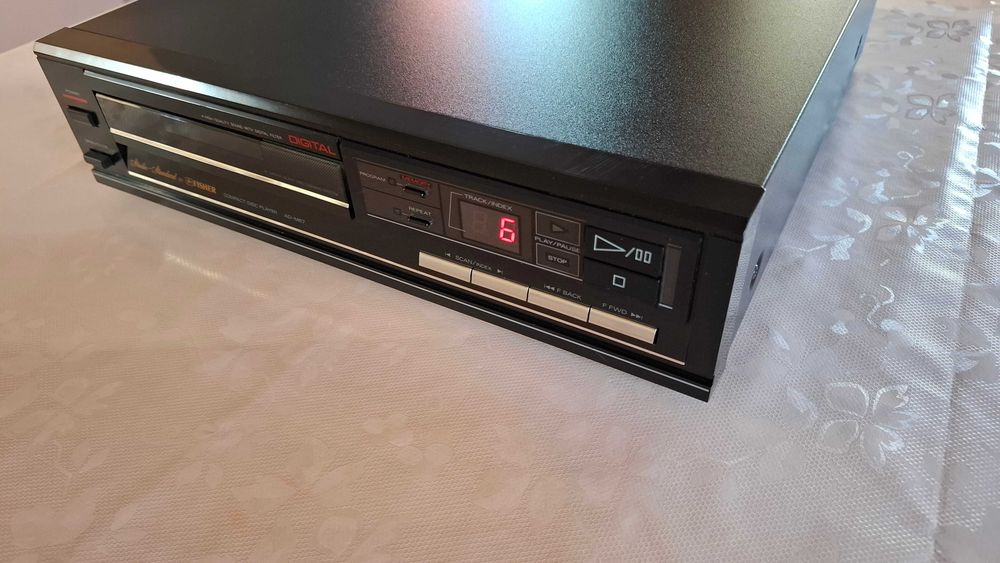Fisher Studio Standard AD-M67 - CD Player