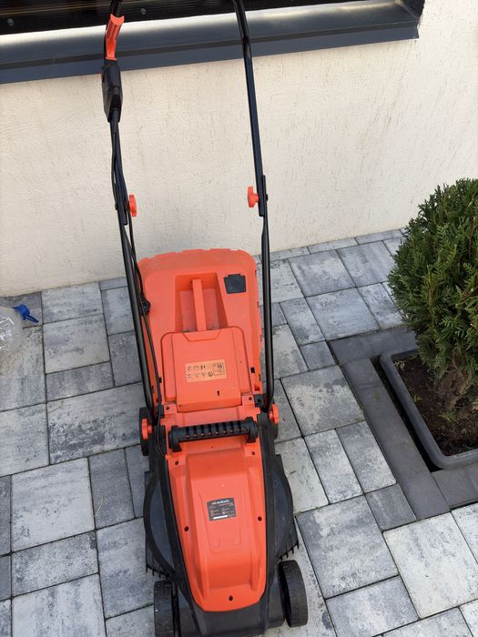 Vand masina de tuns iarbă electrică