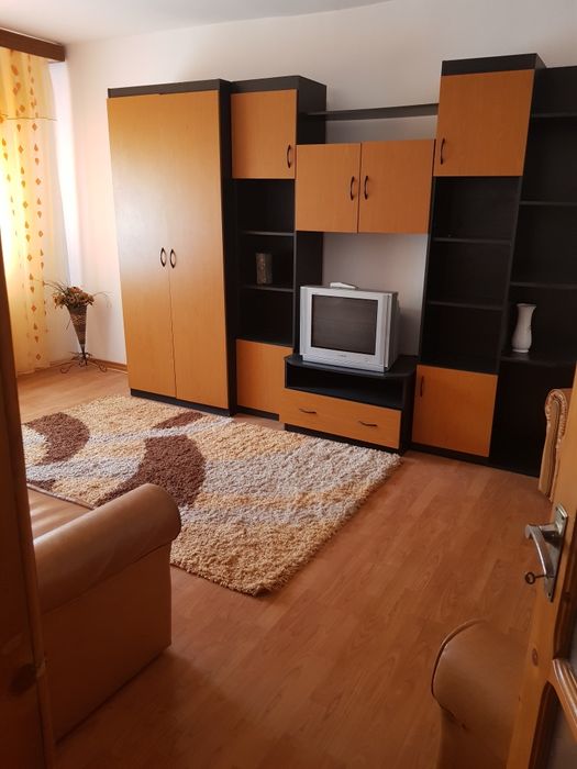Închiriez apartament 2 camere