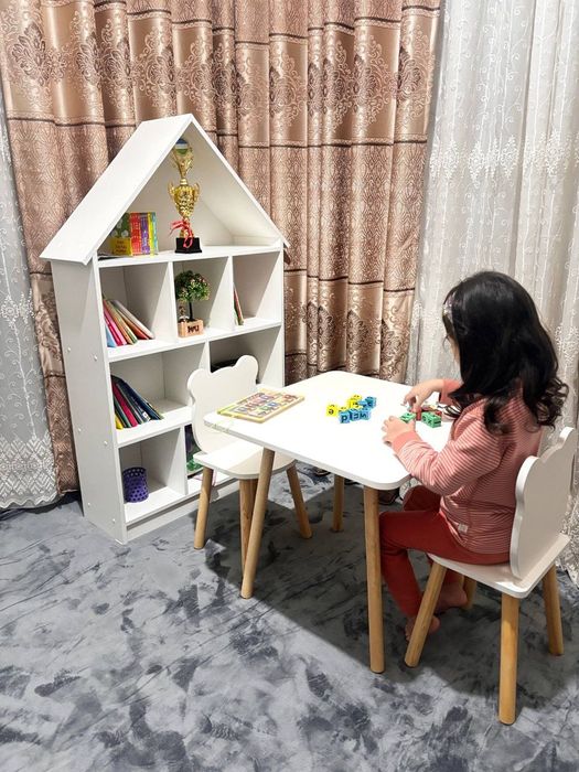 Комплект стеллаж домик, стол и 2 стула всего лишь за 100$